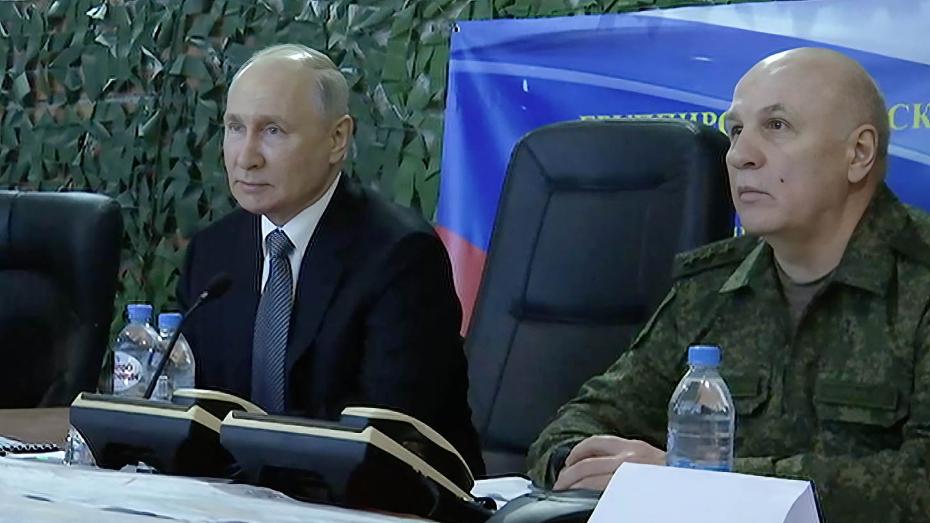 Vladimir Putin a generál Oleg Makarevič